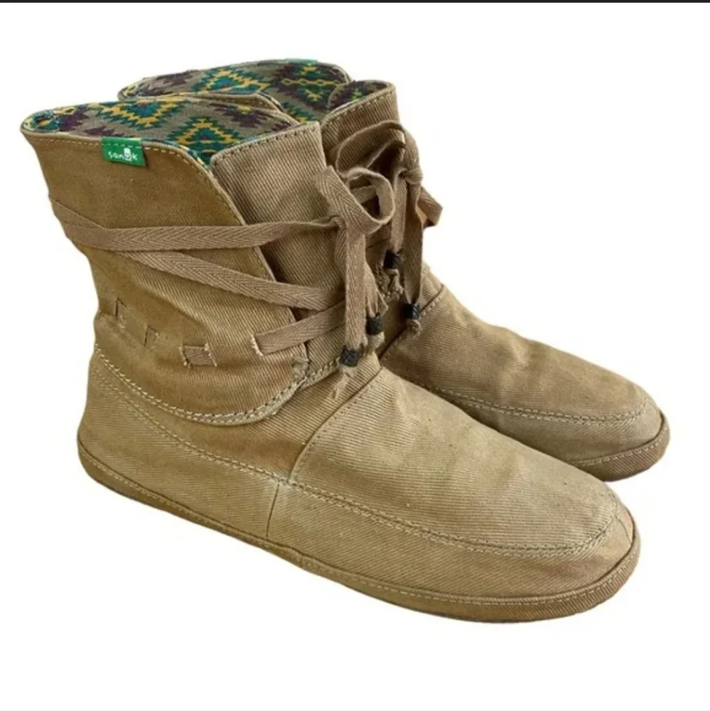 NWOT Sanuk 'Soulshine Sally' Boot Sz 5